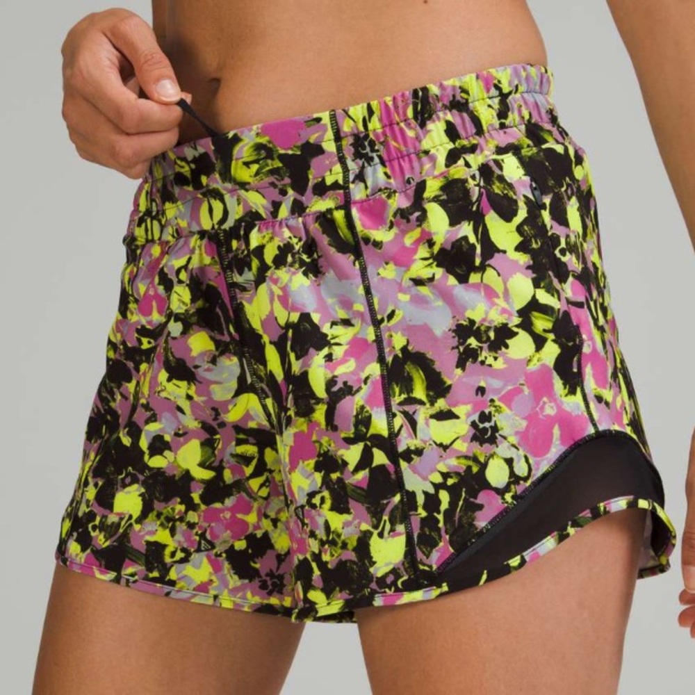 Lululemon Hotty Hot LR Short 4” *Lined Infected Highlight Yellow Multi 8 NWT